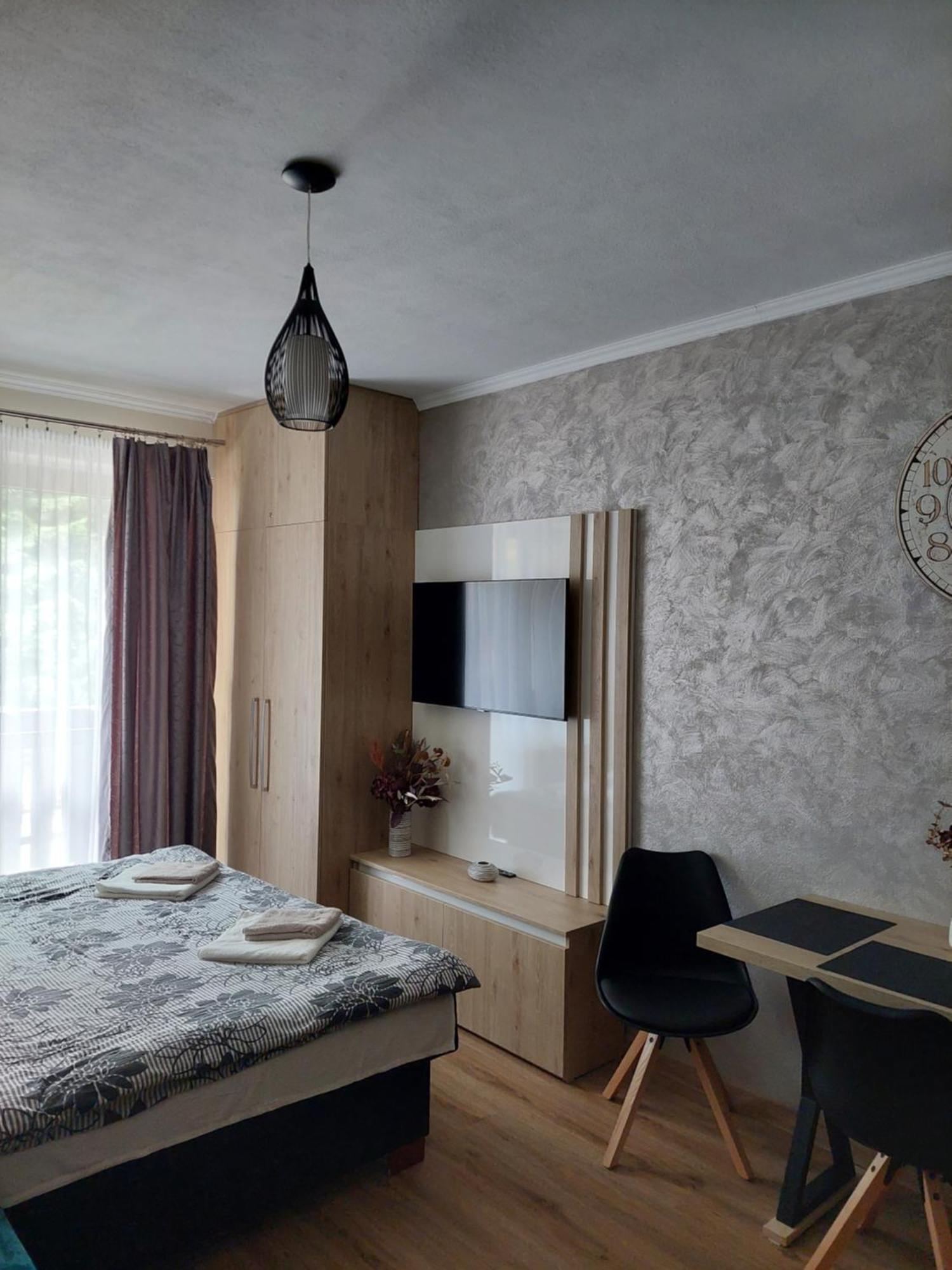 Apartments 17 - 23 Ad Kamzik โดโนวาลี ภายนอก รูปภาพ