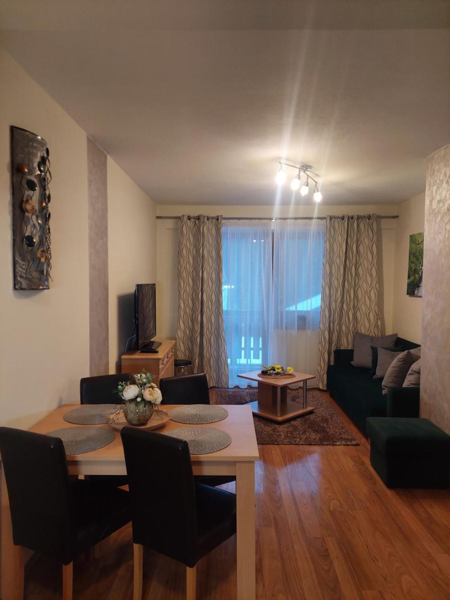 Apartments 17 - 23 Ad Kamzik โดโนวาลี ภายนอก รูปภาพ